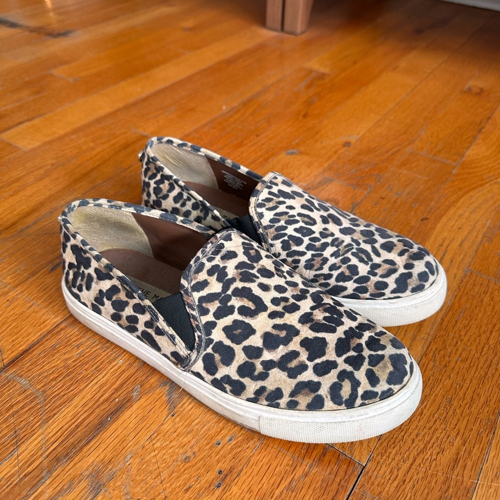 Leopard Print Slip-On Shoes